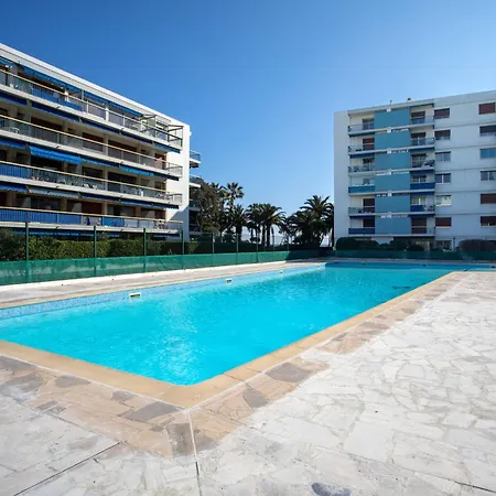 Le Grand Large-4 By Interhome